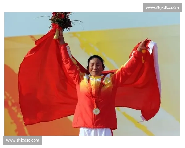 帆板比赛精彩纷呈 向风而行挑战极限的速度与激情